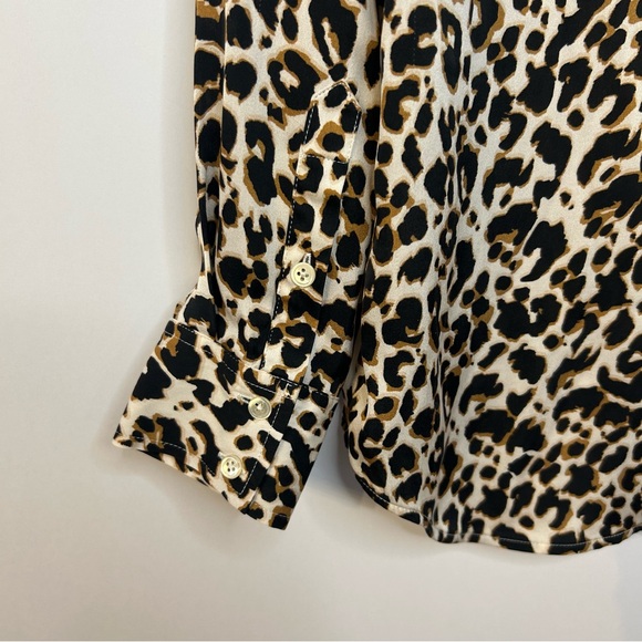 Quince Washable Stretch Silk Notch Collar Blouse in Leopard Print, Size Small - Picture 10 of 12